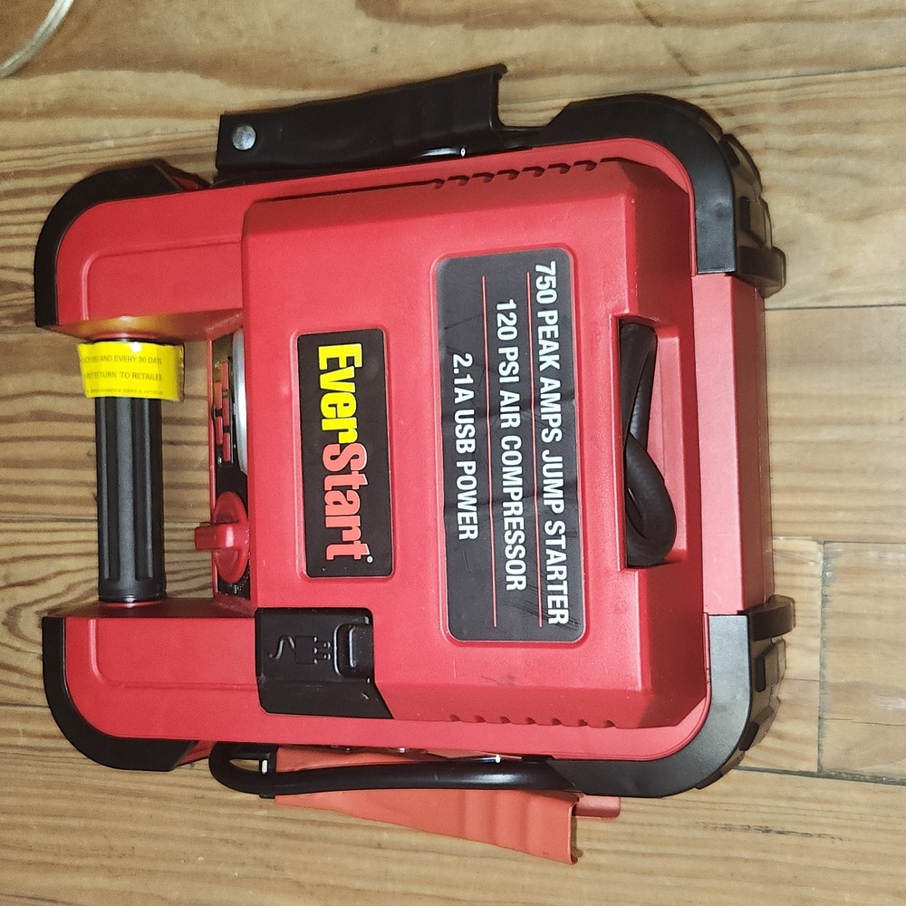 Ever Start 750 Peak ps Jump Starter 120 PSI Air Compressor 2.1A USB Power